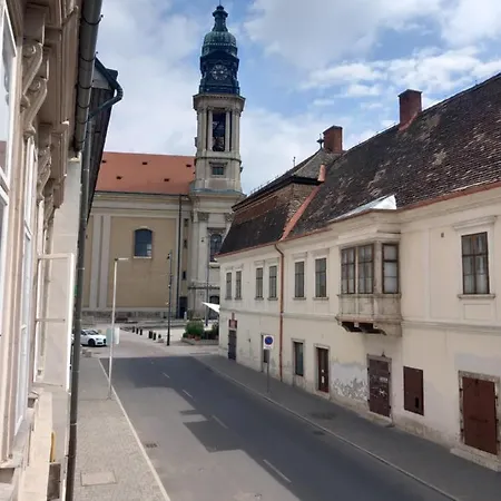 Korvin * Pápa