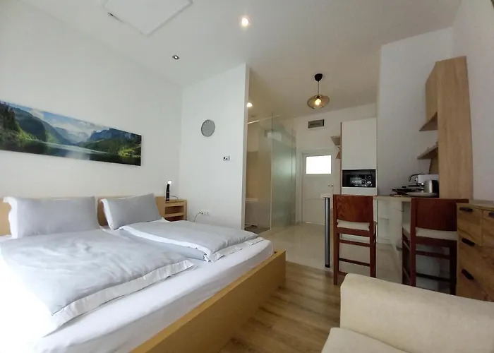 Korvin アパート Pápa