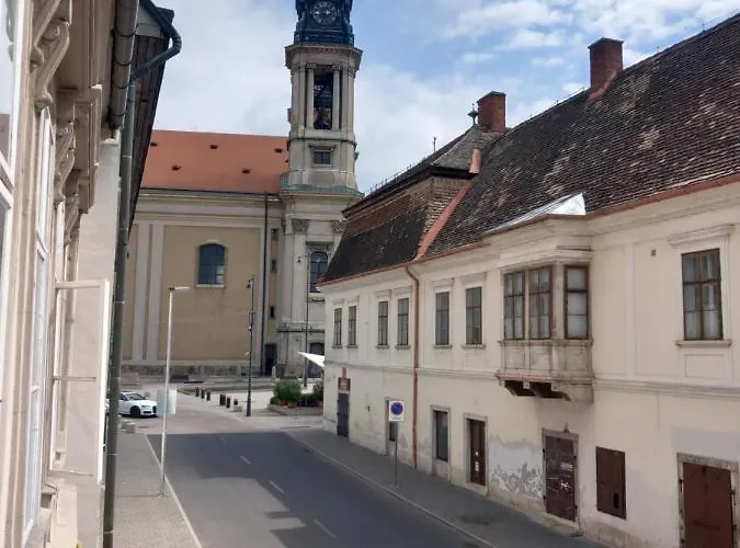 Korvin * Pápa
